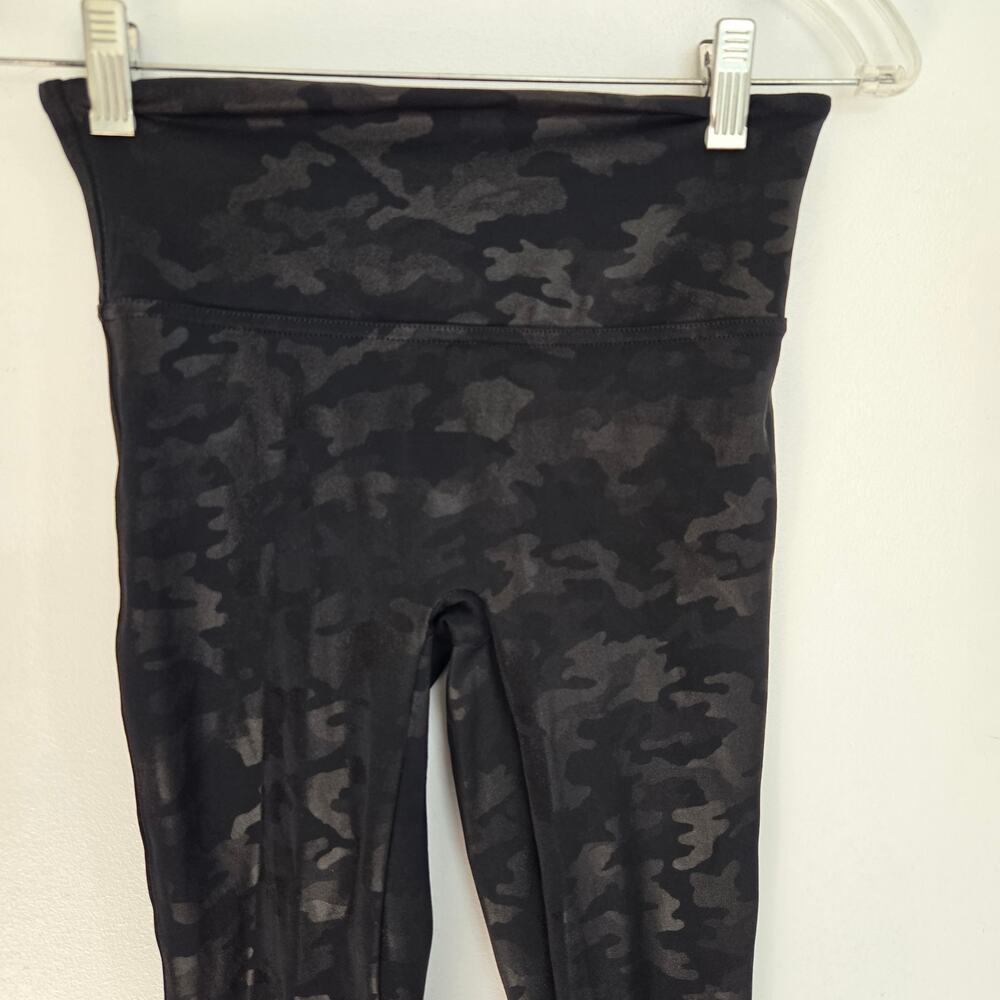 Spanx Black Camo Leggings Stretch Slimming High Rise Stretch Women Small - Picture 5 of 12